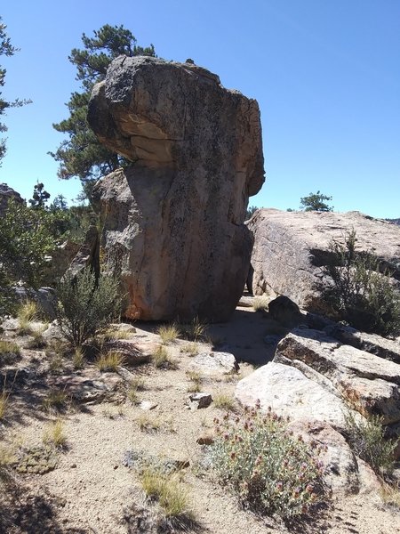 Bouldering in The Building Block, San Bernardino Mountains