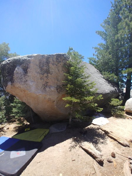 Dihedral Boulder