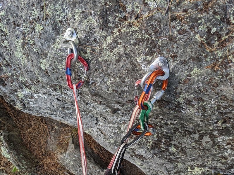 Bolted anchor. You can also TR No Mistake (11b) from this anchor