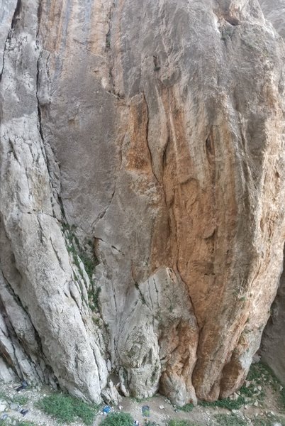 A birds eye view of Dans on the Corner 6b+ in Pınarbaşı Canyon.