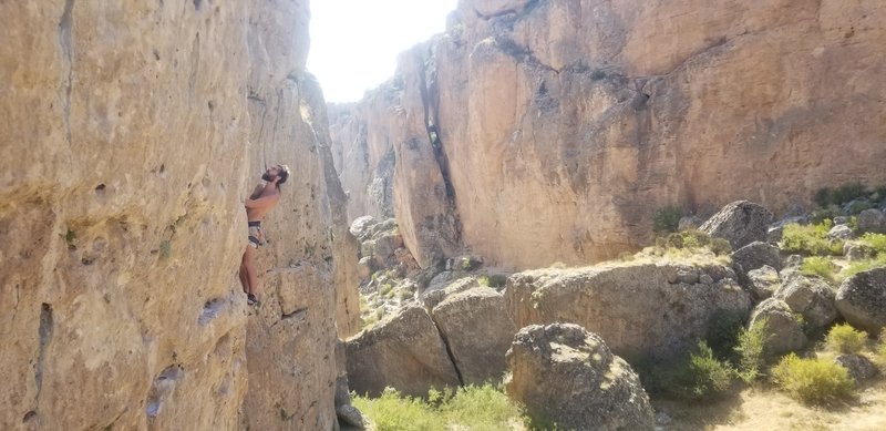 Jay looking for the next to Jug on Dönme Dolap and thinking this climb feels a bit stiff.