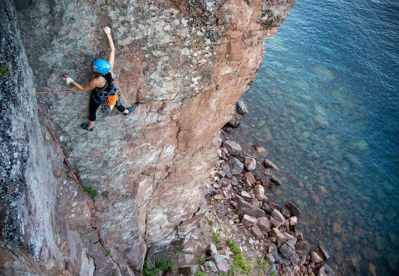 Paige takes a breather from the upper offwidth on Socket Wrench.