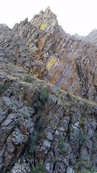 crack climbs across the road, with position of anchors (FA unknown)