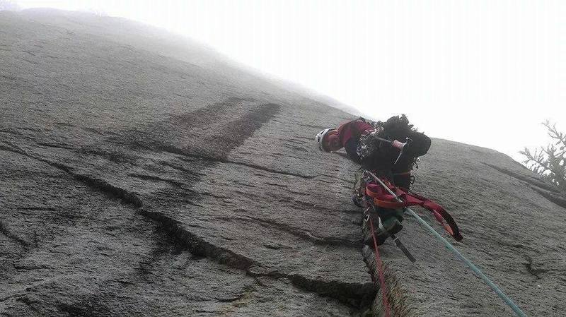 First pitch of my first aid climb. Great fun on a rain day during the Trad Meet '09.