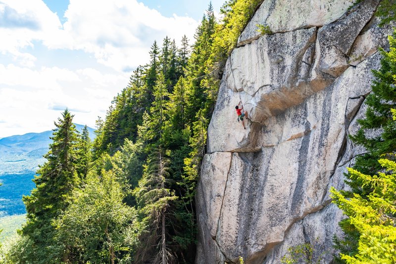 Rock Climbing in Greens Cliff, WM: Kancamagus (Central)