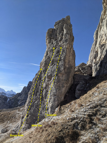The "tower" at the sport climbing area of Piccolo Lagazuòi.<br>
<br>
Buona Notte (4c)<br>
Miwa San (5b)<br>
Szwindel (5c)