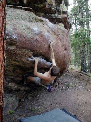 Myke going for the V3 on the middle of the prow. He never did get this one; pussy.