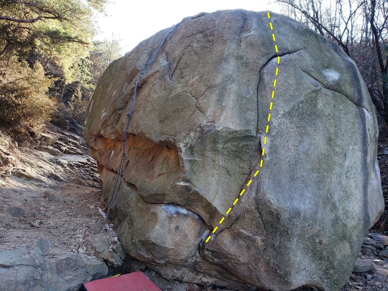 Left side of Gamja boulder