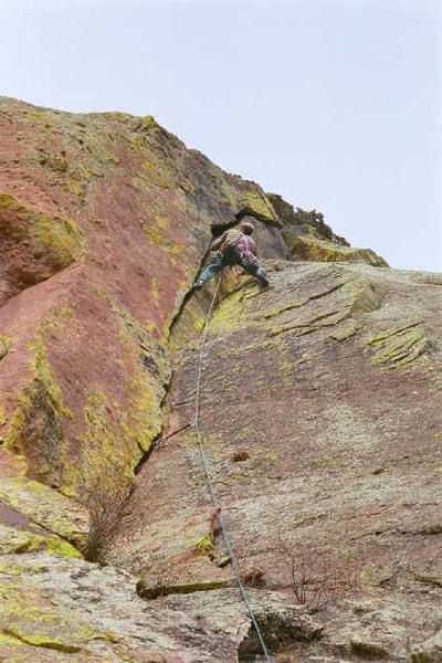Tony Bubb leads the upper part of Good Cleavage, at Sobo. Photo by Peter Spindloe.