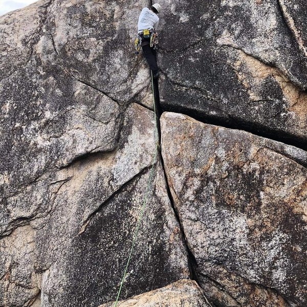 P1 second splitter. (one can bypass the first burly corner crack and start at the base of this crack)