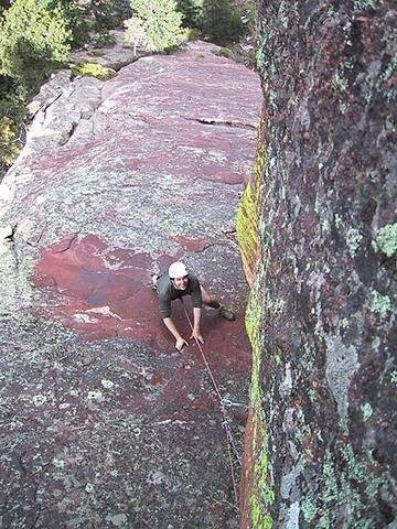 Mark Oveson entering the dihedral of Schmoe's Nose (boogers not visible).