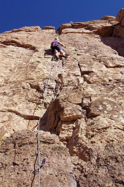 Jean Aschenbrenner by the fifth bolt on this beautiful crack.