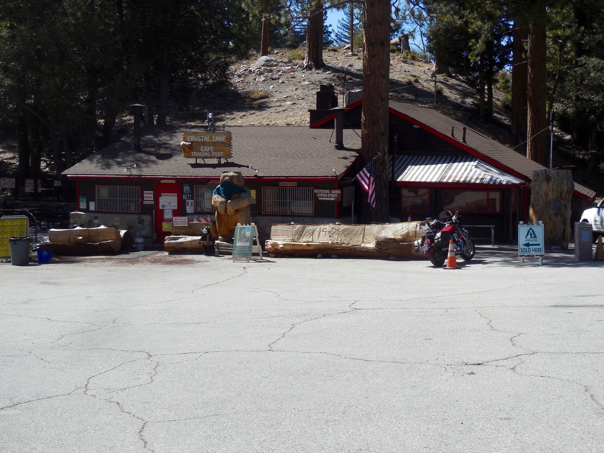 The Crystal Lake Cafe in all its glory.