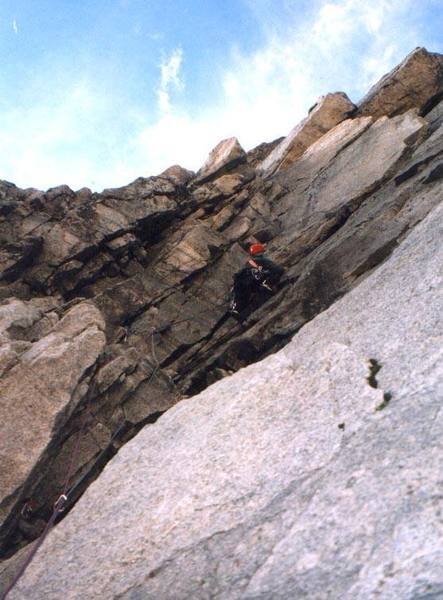 P1, don't go R here. Nils Albert climbing.