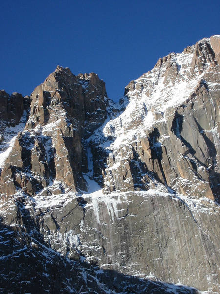 A view of the couloir from Chasm Lake. Take on October 8th, 2004 by Sharpie.