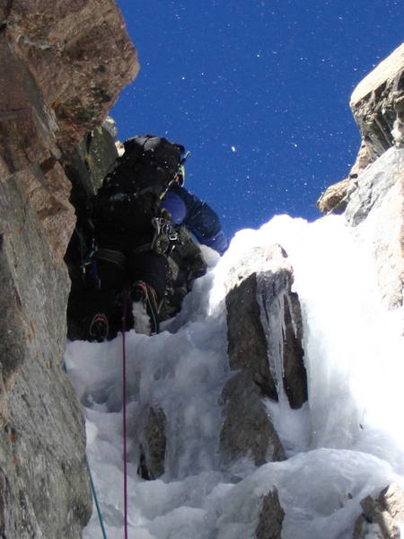 Tom leading the crux in Martha's Gully. Mt. Lady Washington 10-16-04.