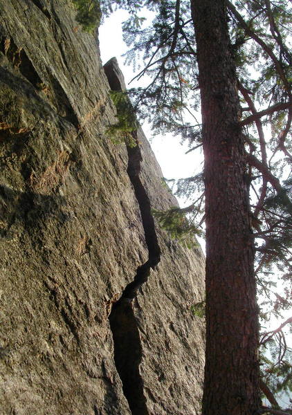 The wide crack start of Ice Nine; easier than it looks.