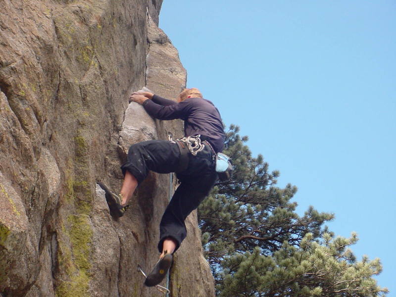 Brent Pohlmann crankin' on the first pitch of Global <br>
Gorilla.