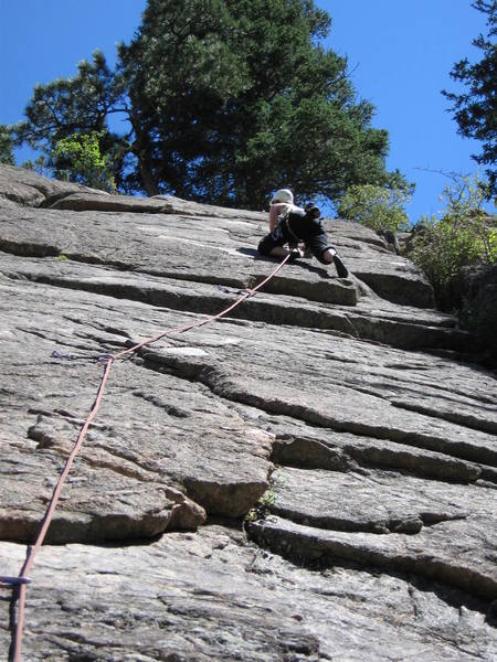 Nickie Kelly cruising up the Lothlorien slab.