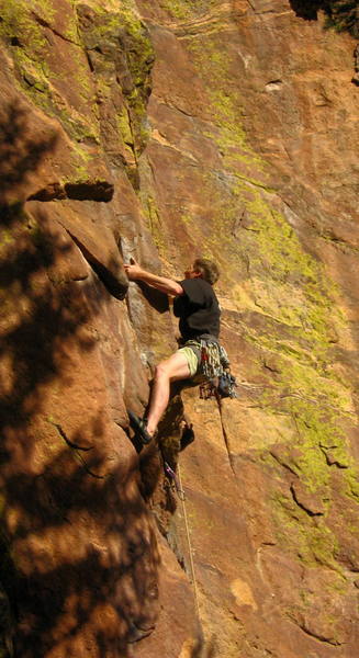 Eric using the sidepull out left of the corner.
