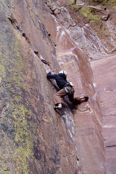 Making the difficult reach into the undercling.