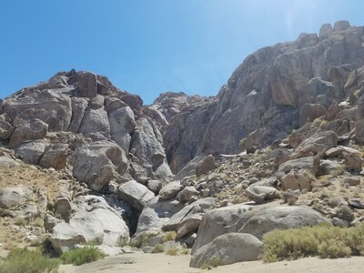 Entrance to the falls area, looking from the parking lot.