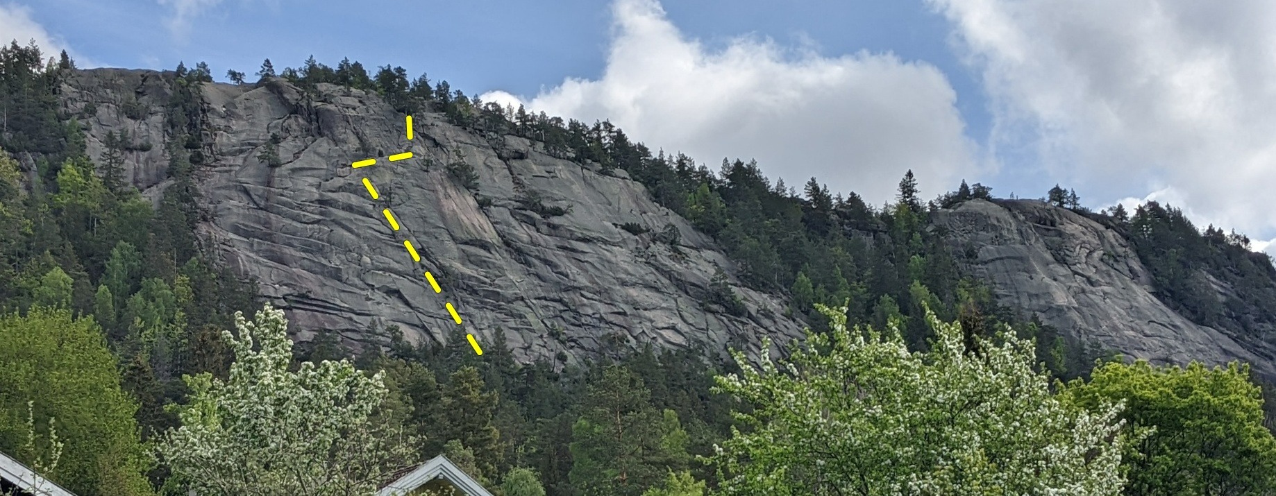View of the right and middle cliffs at Vardåsen. Via Dolorosa is drawn ...