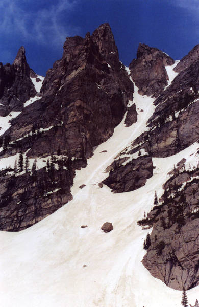 Dragon's Tooth and Dragon's Tail Couloirs above Emerald Lake, June 2003.
