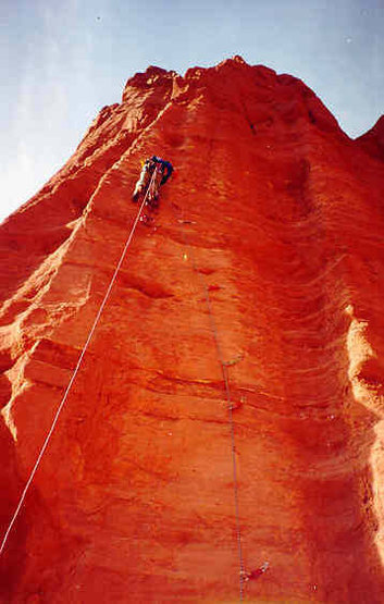 Andrew Gram leading Pitch 1 of the Colorado Northeast Ridge of the Kingfisher.