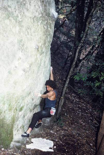 Dimitri Barton starting to solo "Uncle Fred's Vacation Plan" via the 5.11a start.