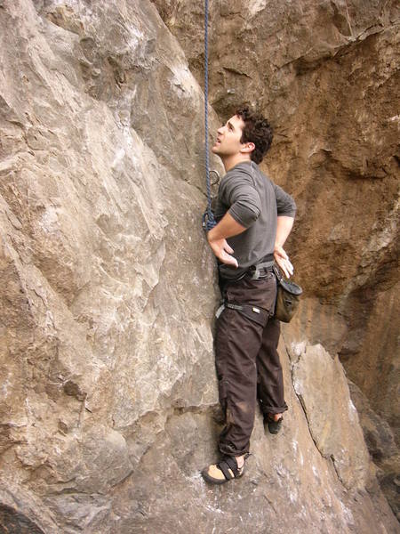 This is slick, delicate, and balancy here! Joe, normally you chalk up one hand at a time!
