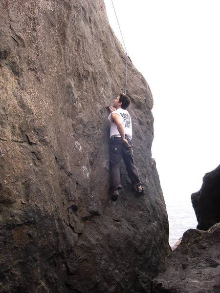 Joe just getting off the ground. This climb requires a few long reaches and is quite a bit more difficult if you are shorter than 5 foot 10 or so.