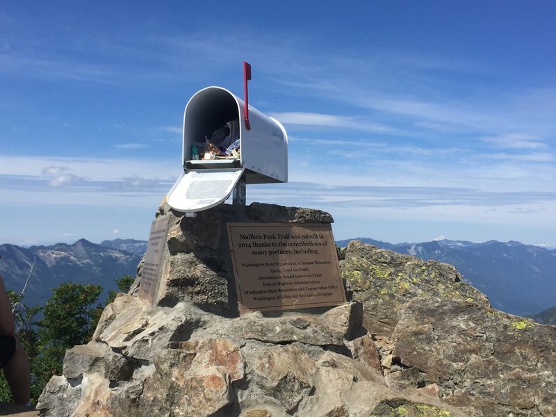 mailbox peak trail