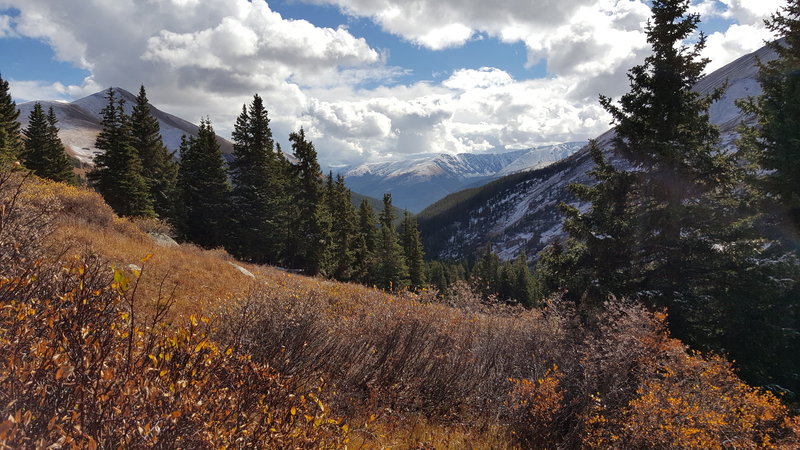 Fall color and snow dusting over Herman Gulch.