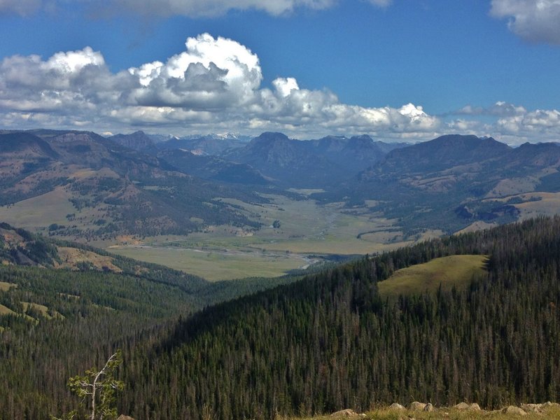 Overlooking the confluence of Soda Butte Creek and the Lamar River from ...