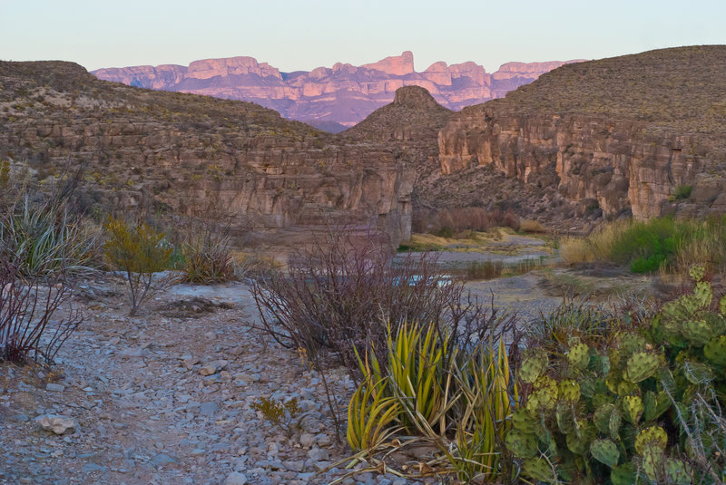 Fading light along the Hot Springs Canyon Trail.