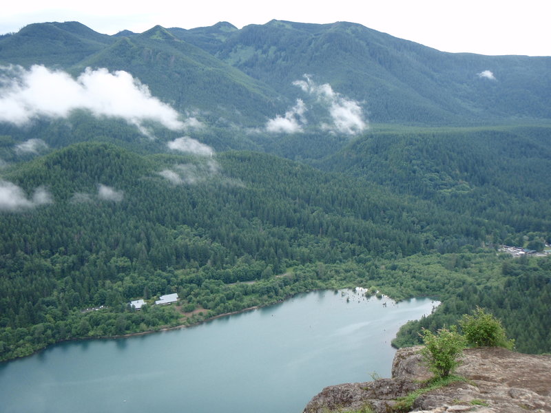 The view from Rattlesnake Ledge looking down on Rattlesnake Lake and