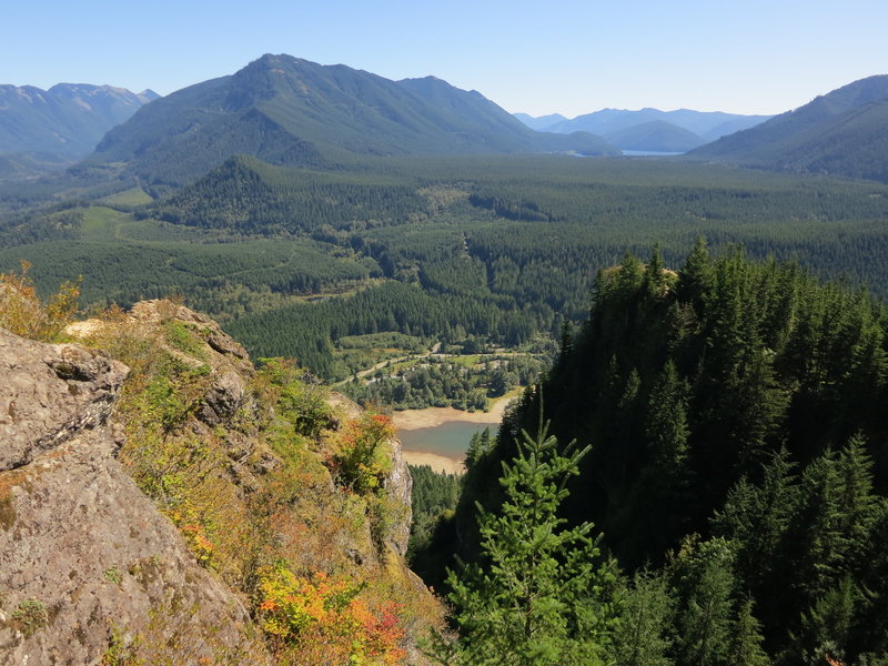 View from along the Rattlesnake Mountain Trail.