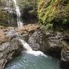 Waimano Falls cascades into the two upper pools.