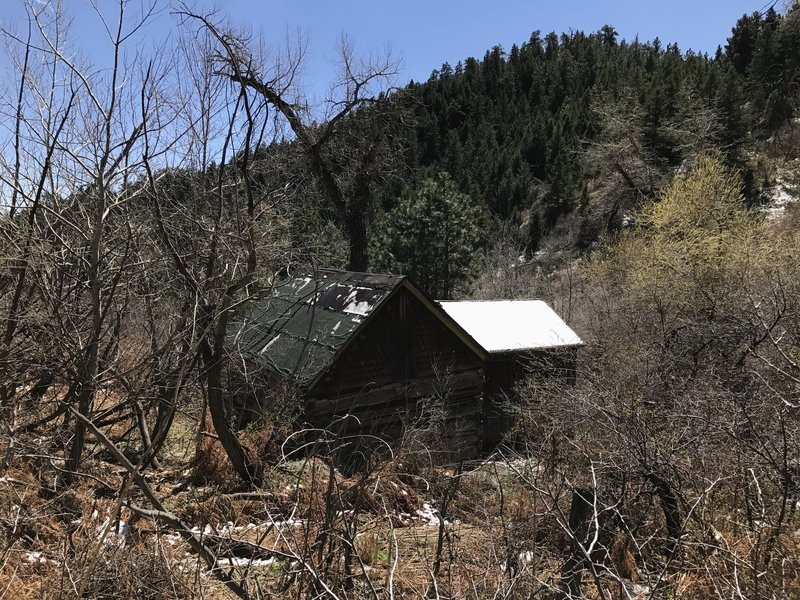 An old shack makes a fun detour along Shadow Canyon South.