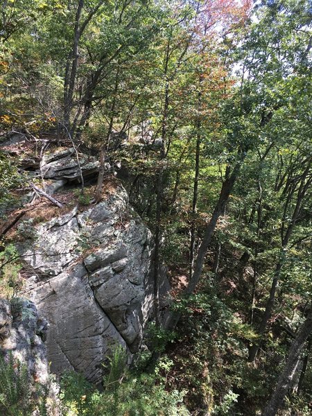Outcroppings along the overlook trail