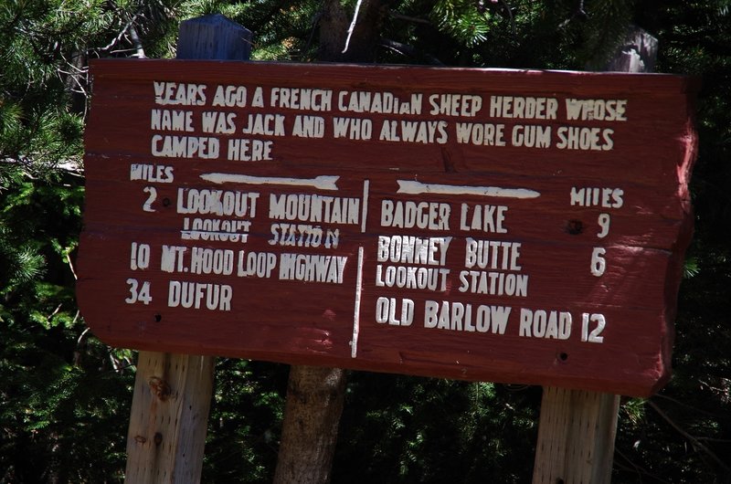 The old sign at Gumjuwac Saddle