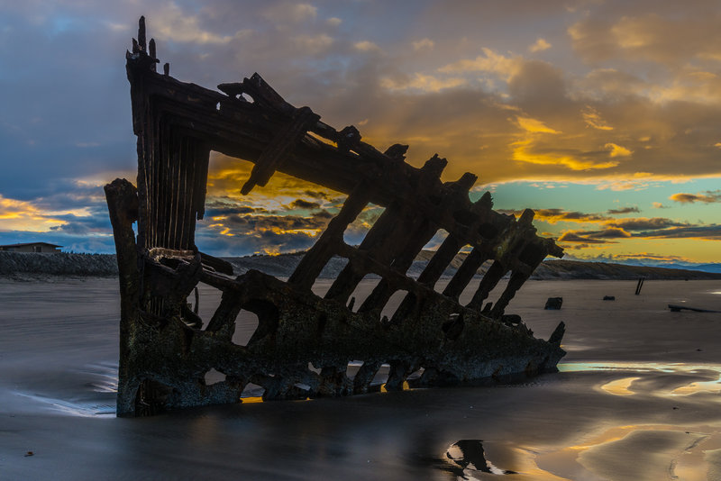 Peter Iredale wreckage