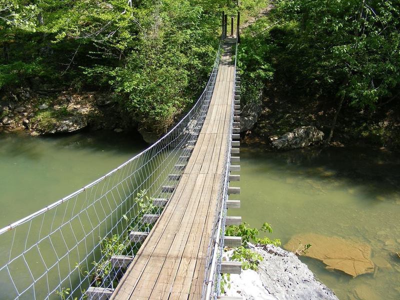 Suspension bridge over Smokey Creek