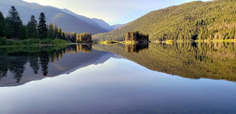 Monarch Lake trailhead in the early morning