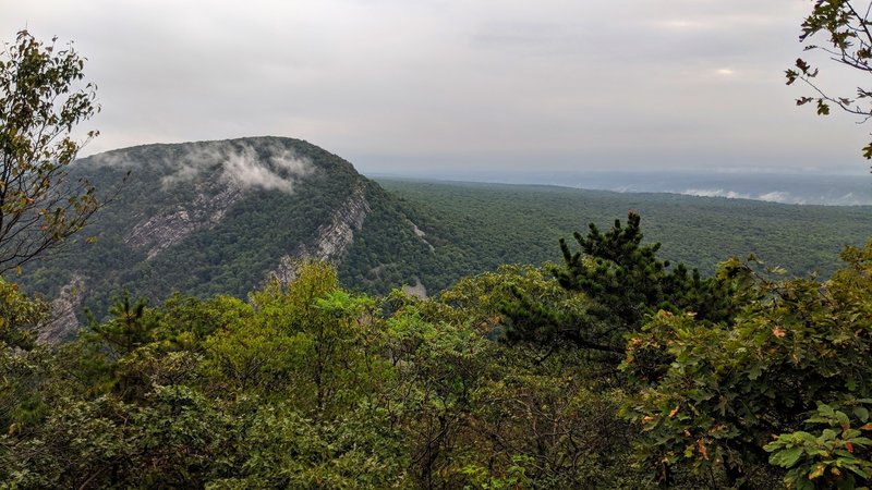 A view of Mt Tammany in New Jersey from close to the summit of Mt Minsi in Pennsylvania