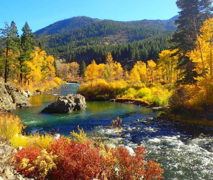 Truckee River between Floriston and Verdi in the Fall