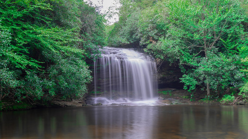 Schoolhouse Falls along the Panthertown Valley trail