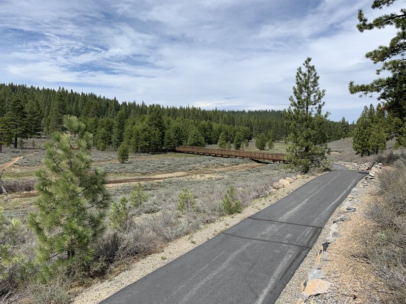 A view facing north on the SR 89 Trail. This was taken just past where the trail crosses Prosser Dam Road.