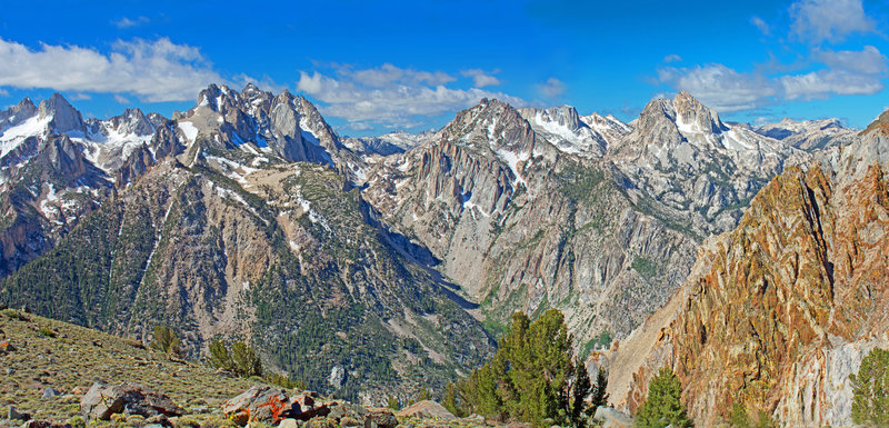 Looking across Robinson Canyon towards Sawtooth Ridge with the Matterhorn on the extreme left. Twin Lakes are below, but not visible.